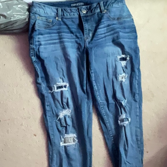 Used Jeans - Picture 1 of 2